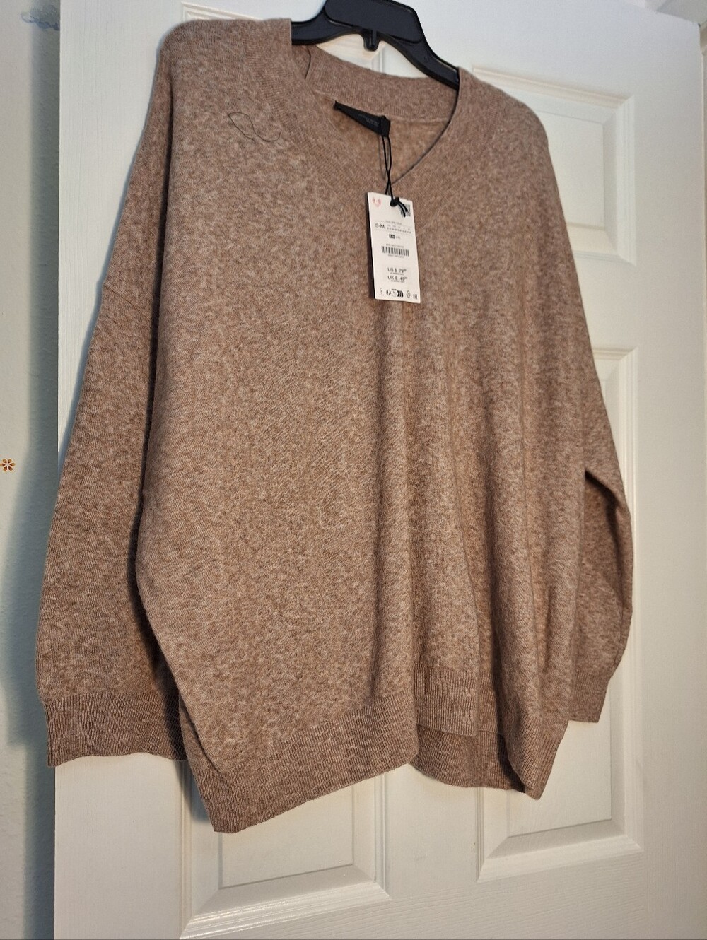 Zara Women Oversised Jumper Classic V-Neck Sweater in Taupe Size S_M,run Large.